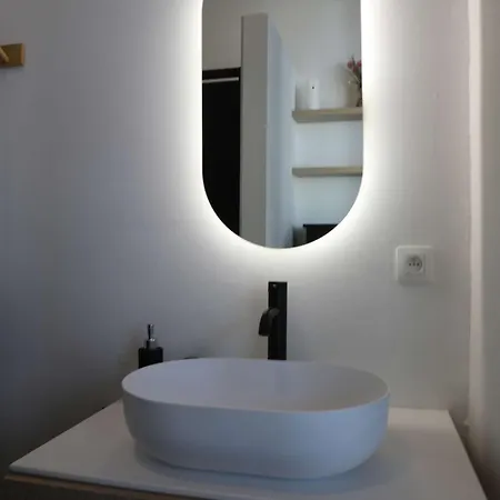 Kamiel -belle Epoque With Modern Comfort Apartment