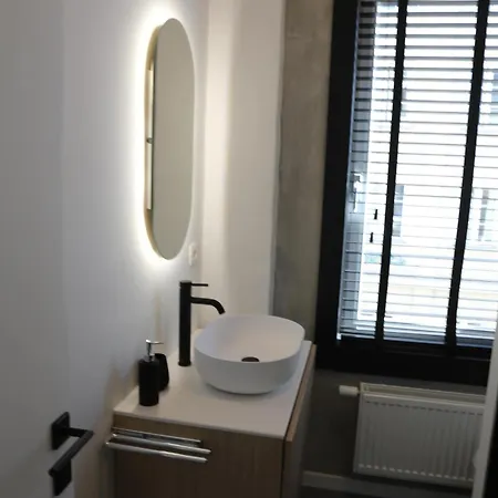 Kamiel -belle Epoque With Modern Comfort Apartment