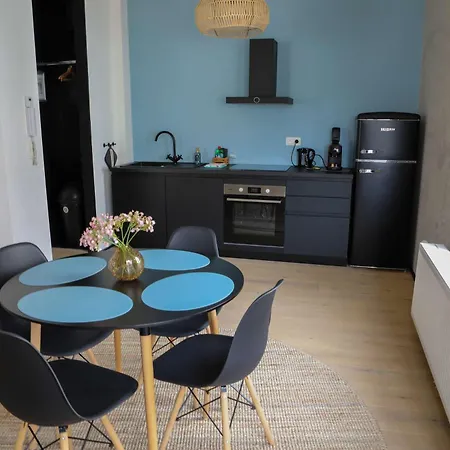 Kamiel -belle Epoque With Modern Comfort Appartamento