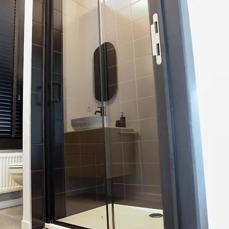 Kamiel -belle Epoque With Modern Comfort Appartamento